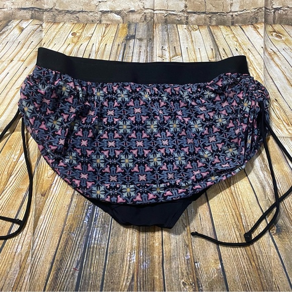 Cacique Swim Black Pink Floral Print Skirted Swim Brief Bottom - Picture 1 of 3